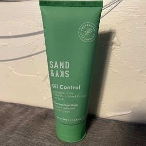 Sand & Sky oil control clearing face mask